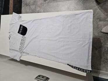 mindjuse sa ruskom kopcom: Guess L, bоја - Bela, Kratkih rukava — 1