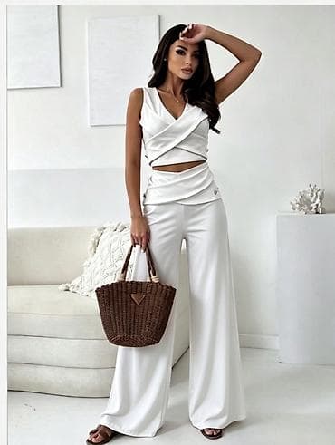 Kompleti: Top ženski komplet – top i široke pantalone
2800 din — 1