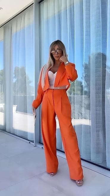 Ženski komplet – kratki sako + široke pantalone - Krojen komplet