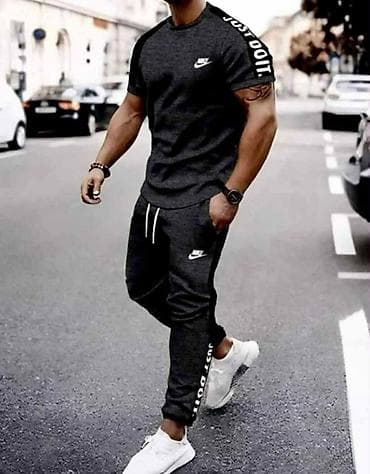 Trenerka Nike, bоја - Šareno