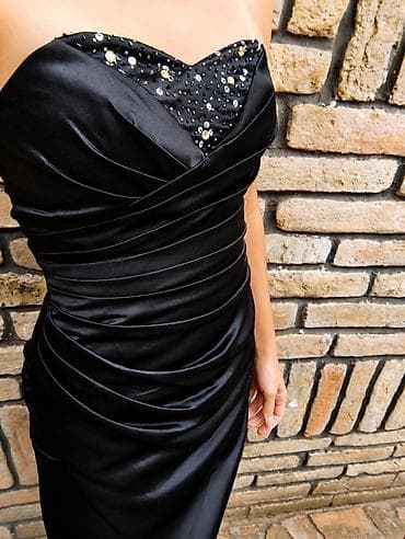 h m dresses srbija: Haljina S, M rasprodaja 
Kao nova
Pazuh po 40
Duzina 70 — 1