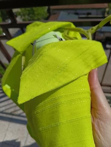 Haljine: River haljina/kimono u jarko‑neon zelenoj zutoj boji. - Model — 6