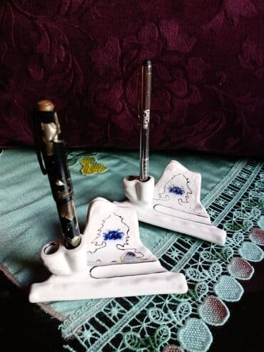 porcelanske solje za caj: Porcelanski novi stalci iz 60,70ih za olovke. cena po komadu — 1
