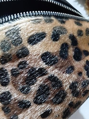 postava cincila: Ženska jakna od eko kože sa detaljima od veštačkog krzna + torbica — 8