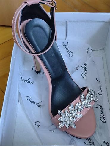 Elegantne ženske sandale sa visokom štiklom - Boja: puder roze - na lalafo.rs Elegantne ženske sandale sa visokom štiklom - Boja: puder roze -