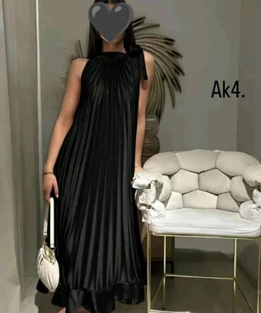 svečane haljine c a: ✨️✨️✨️
S M L XL — 4