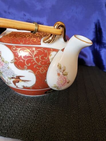 Čajnici: Porcelanski nov japanski bokal,rucno oslikan pa glaziran 70te. Nov — 7