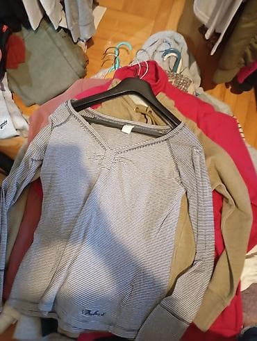 duks s: Akcija dukseva i bluza sve po 200d — 10