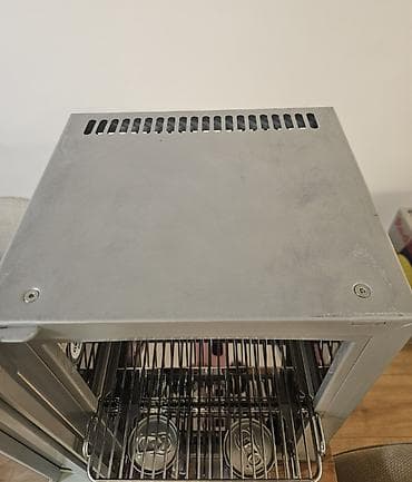 polovni mini frizideri: Kompresorski frizider RED BULL 220V II Ispravan kompresorski frizider — 4