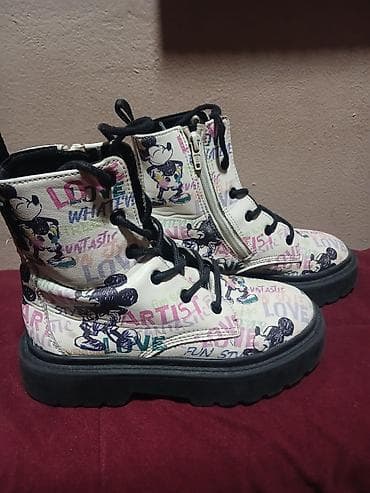 kamera za decu: Dečje čizme sa Disney motivom – šareni print sa Mikijem i natpisima — 4