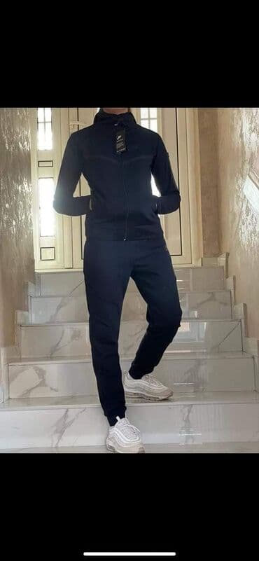 new tech fleece 2023: Veličine S M L XL
Cena 3500 din — 21