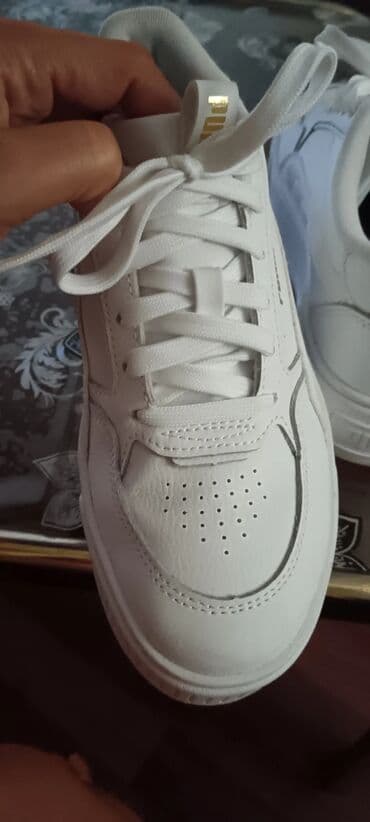 futrola za kljuceve od auta: Puma ženske patike – bele kožne sneakers - Model sa podignutim — 6