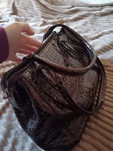 disel torba: Elegantna damska torba, lak koža sa krokodilskim printom u tamno — 1