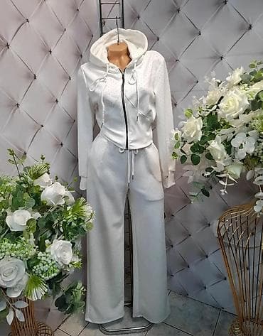 kaputi mona: Ženska trenerka sa kapuljačom, kompletiranom sa duksericom na — 2