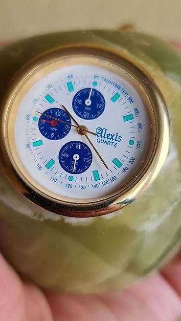 Dekorativni radni sat “Alexis Quartz” u obliku jabuke od kamena