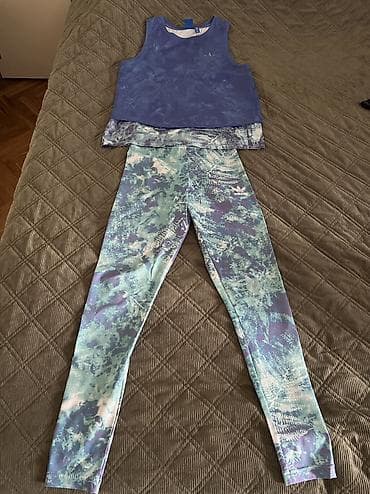 ADIDAS komplet vel.S Prelep i neobičan model