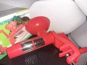 jysk servis za rucavanje: Masina za mlevenje paradajza
Lagana,jednostavna za upotrebu 
1450 din — 3