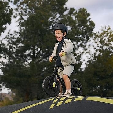 new balance patike 550: Kinderkraft bicikl guralica 2WAY NEXT 2025 BLACK Balance bike za decu — 5