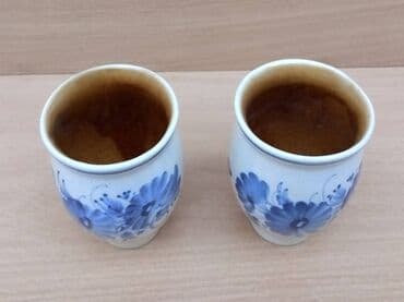 Antikviteti: 2 Rukom slikane Šolje 2 Rukom Oslikane Šolje. Dimenzije: Visina 9,5 — 3