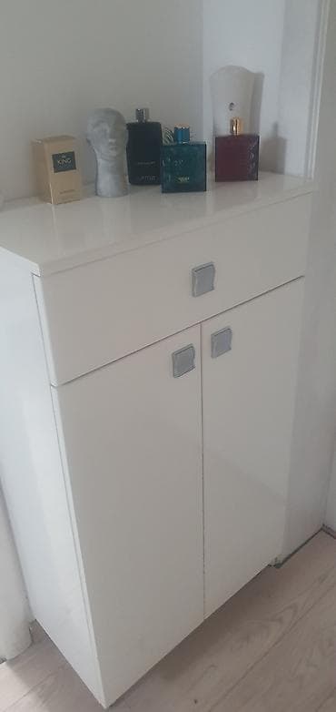 polovne ugaone garniture nis: Komoda — 4