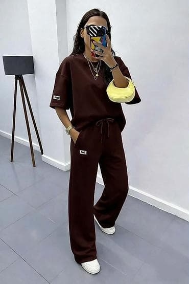 Kućna odeća: Kompleti
Cena 3600
Uni vel.
V30 — 5