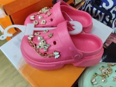 bata obuća: Prelepe decije papuce 
Vel 18-35
1600 din
sd
szd — 14