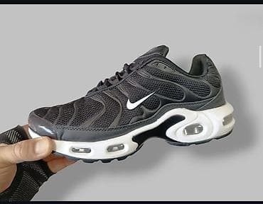 Nike Air Max Plus (TN) patike – crno/bela kolor šema - Gornjište