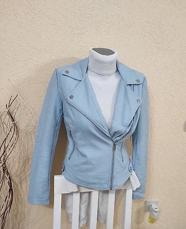 spider jakna: Ženska svetloplava jakna – biker kroj - Materijal: meka eko koža — 3
