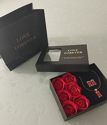 kozni ranac zenski mona: Elegantni poklon set nakita “Love Forever” - Sadržaj seta: ogrlica sa — 2