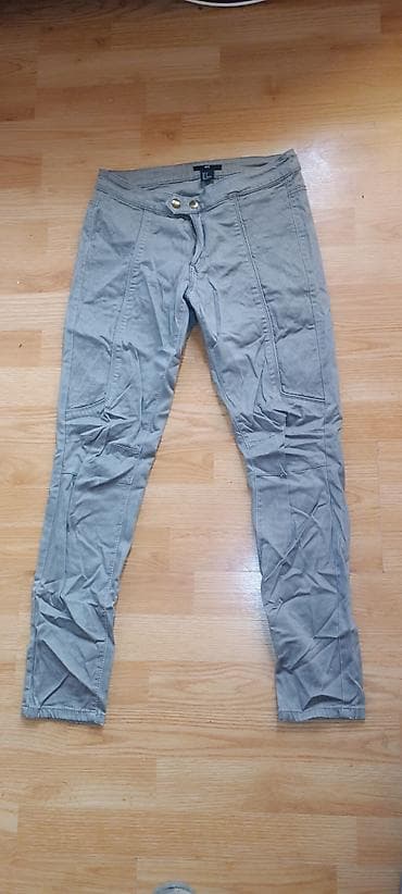 H&M ženske pantalone – model sa detaljima inspirisanim moto na lalafo.rs H&M ženske pantalone – model sa detaljima inspirisanim moto