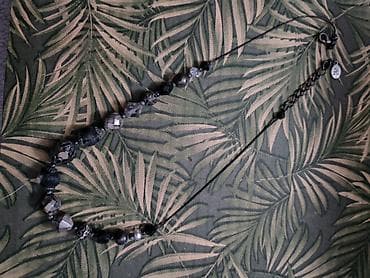 ogrlice od skoljki: Ogrlica sa perlama u tamnosivim i crnim tonovima. Kombinacija — 1