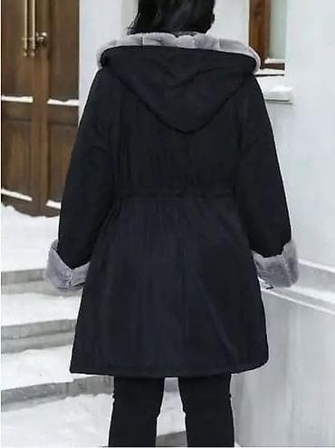 tamaris duboke cizme: Ženska zimska jakna s kapuljačom i krznastom postavom - Boja: crna — 3