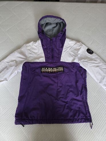 Prodajem Napapjiri jaknu. Jakna je kao nova nosena je veoma kratko na lalafo.rs Prodajem Napapjiri jaknu. Jakna je kao nova nosena je veoma kratko