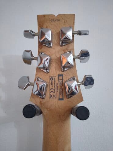 delovi za maketu fice: Električna gitara Ibanez, idealna za početnike i napredne svirače. Ima — 9