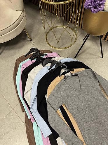 mona pancevo: Haljine
Cena 1350
Uni vel.
V95 — 10