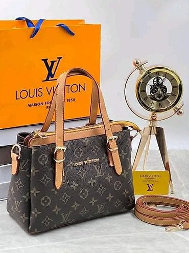 Nakit: 1 klasa kopije
Cena 5300 rsd
💋 — 10