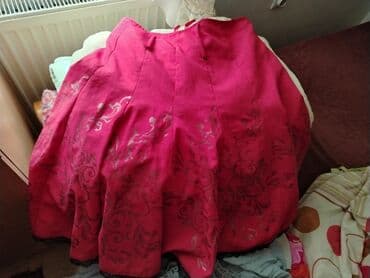 Women's Clothing: Ženska suknja živopisne roze boje, sa volanima koji joj daju puniji i — 1