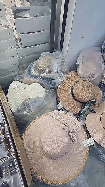 lidl roló: Ženski šešir kombinuje funkcionalnost i prepoznatljiv letnji stil — 8