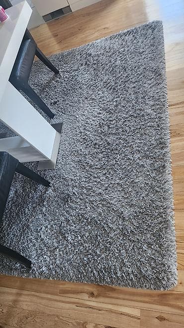 navlaki za stolici: Sivi tepih „shaggy“ visokog pufa, jedan veci dimenzije 200x300cm — 5