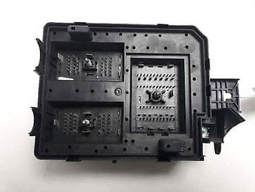 Car Parts: KUTIJA OSIGURAČA ZA OPEL CORSA E OD 2014. DO 2019. GOD. | Polovni at lalafo.rs — 2 Car Parts: KUTIJA OSIGURAČA ZA OPEL CORSA E OD 2014. DO 2019. GOD. | Polovni — 2