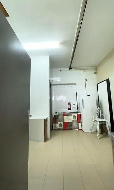 Sobe: IZDAJE SE LOKAL U SREMČlCI 60m² Čitačka ulica, preko puta osnovne — 7