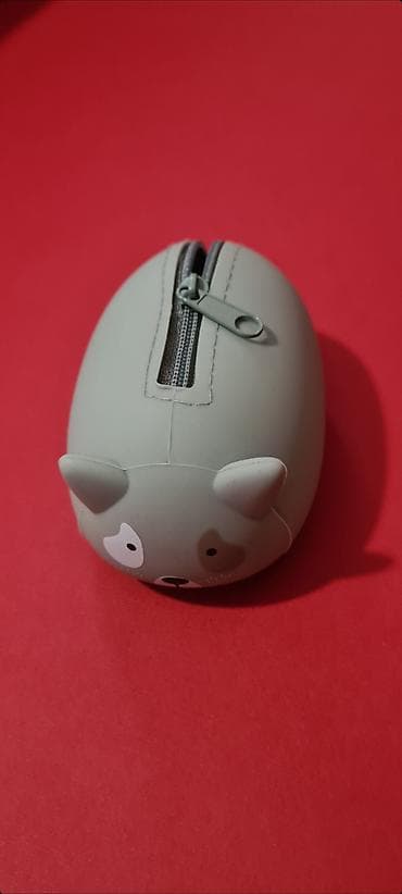 ☆ Silikonski mini novčanik za novčiće ili sitnice brenda Miquelrius