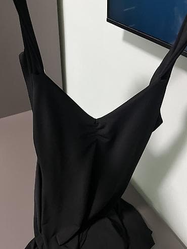 kaput za bebe devojcice: Elegantna crna haljina sa zlatnim lancima - Model: večernja haljina — 2