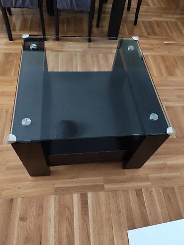 Dušeci: Stočić za dnevni boravak. Boja: tamno braon. Dimenzije: 70x70x48cm — 1