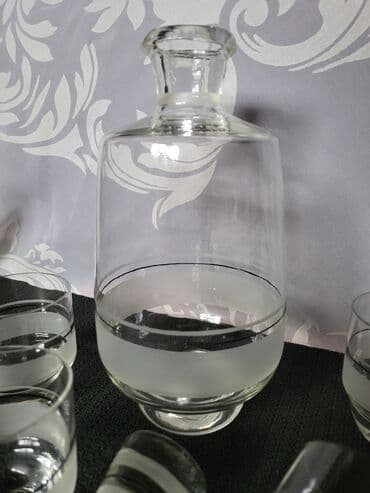 swarovski case za vino cena: Servis nov paracinsko staklo 70te za vino. Servis sve na njemu odsjaj — 12