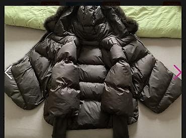 Haljine: Ženska puf jakna sa kapuljačom i bogatim krznom - Boja: tamno — 3