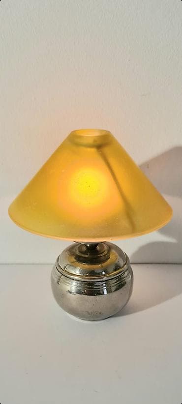 Sveće i svećnjaci: - Prodajem stari stoni kolekcionarski svećnjak u obliku lampe sa — 9