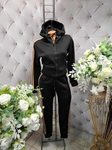 Sweatsuit Sets: Termo kompleti 3400din Idealno za casual kombinacije, sport i — 3