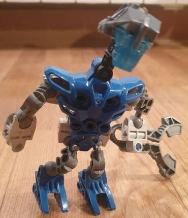robot na daljinski dexy co: Lego bionicle robot sa oruzjem. Paše sjajno i sa legom. odgovaraju — 3