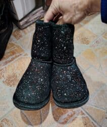 Toys: Naslov: Cizme za devojcice broj 29/30 Opis: Čizme za devojčice — 1